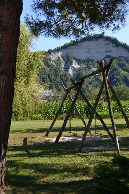 Niella Tanaro Trattoria Vecchio Mulino Bed & Breakfast エクステリア 写真