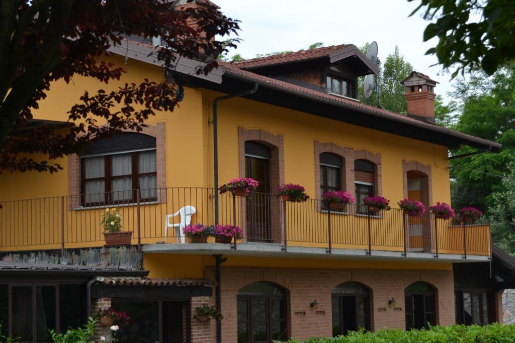Niella Tanaro Trattoria Vecchio Mulino Bed & Breakfast エクステリア 写真